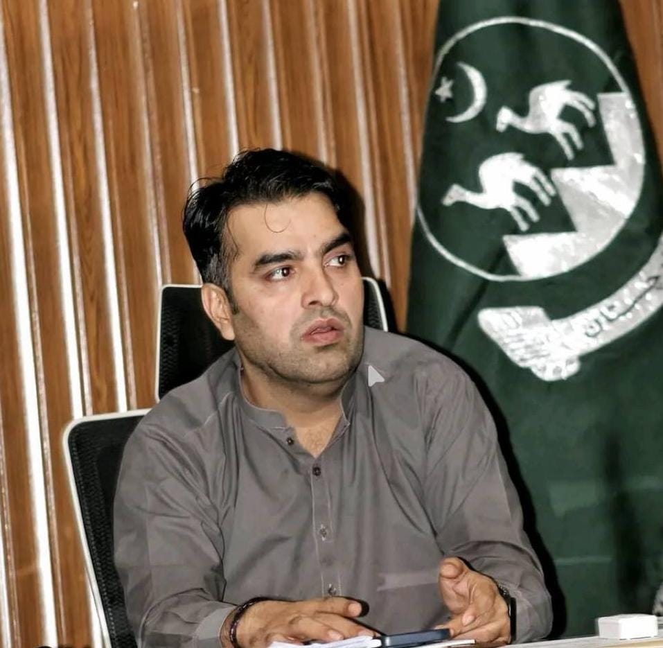 ڈپٹی کمشنر خاران منیر احمد سومرو بازیاب ہوکر خاران پہنچ گئے