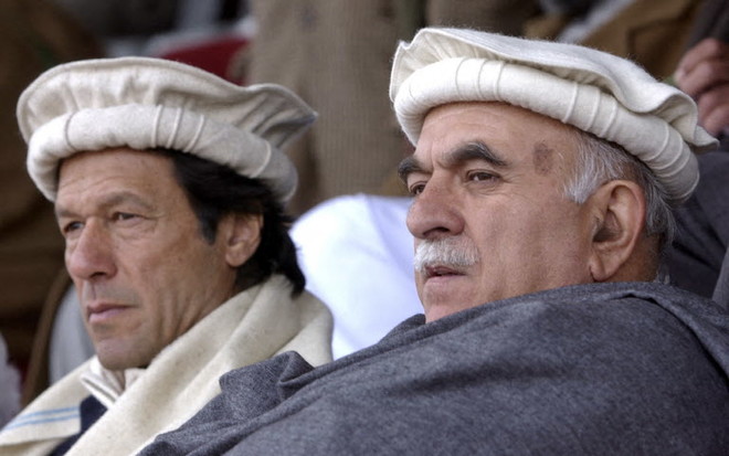 پی ٹی آئی کی اعلی سطحی کمیٹی کے مبینہ مطالبے کے باوجود محمود اچکزئی عہدے پر برقرار رہنے کے خواہاں