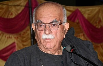 غیر جمہوری نظام کے خلاف گلی کوچوں میں جمہوری انداز میں لڑیں گے، محمود خان اچکزئی