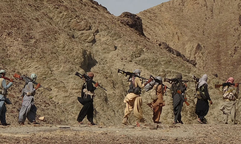 کمشنر رخشان اسداللہ کاکڑ کے اغوا کے ایک روز بعد پولیس اہلکاروں کا واقعہ، علاقے میں تشویش