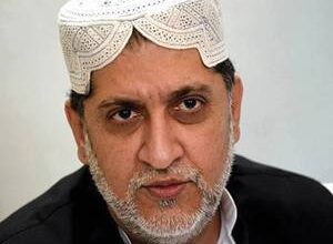 سردار اختر جان مینگل کوئٹہ پہنچ گئے بی این پی رہنماوں اور عہدیداروں کا ایئرپورٹ پر استقبال کیا