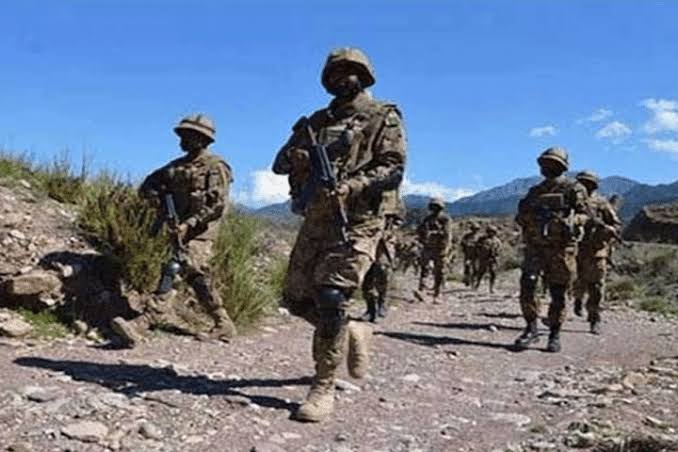 کوئٹہ، نوشکی اور خضدار میں کارروائیاں8 دہشت گرد ہلاک، 490 کلوگرام دھماکہ خیز مواد برآمد، بابر یوسفزئی