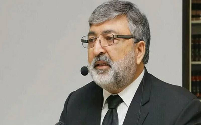 خواجہ آصف بتائیں، مولانا کو حصہ نہ ملنے کی بات ان کی موجودگی میں ہوئی تھی؟ کامران مرتضی